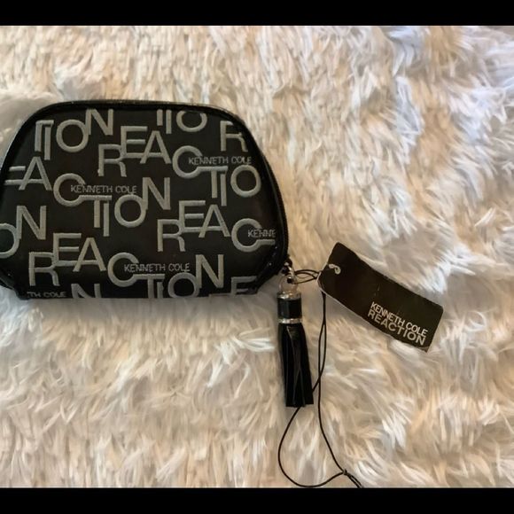 Nwt Kenneth Cole reaction mini wallet - Picture 2 of 9
